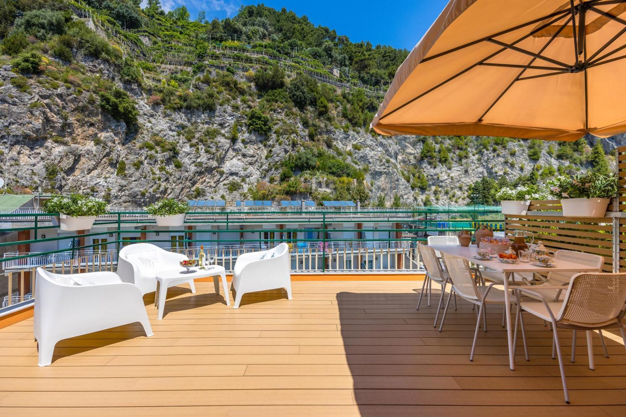 Le Terrazze Di Santa Tecla Apartment Maiori Luaran gambar