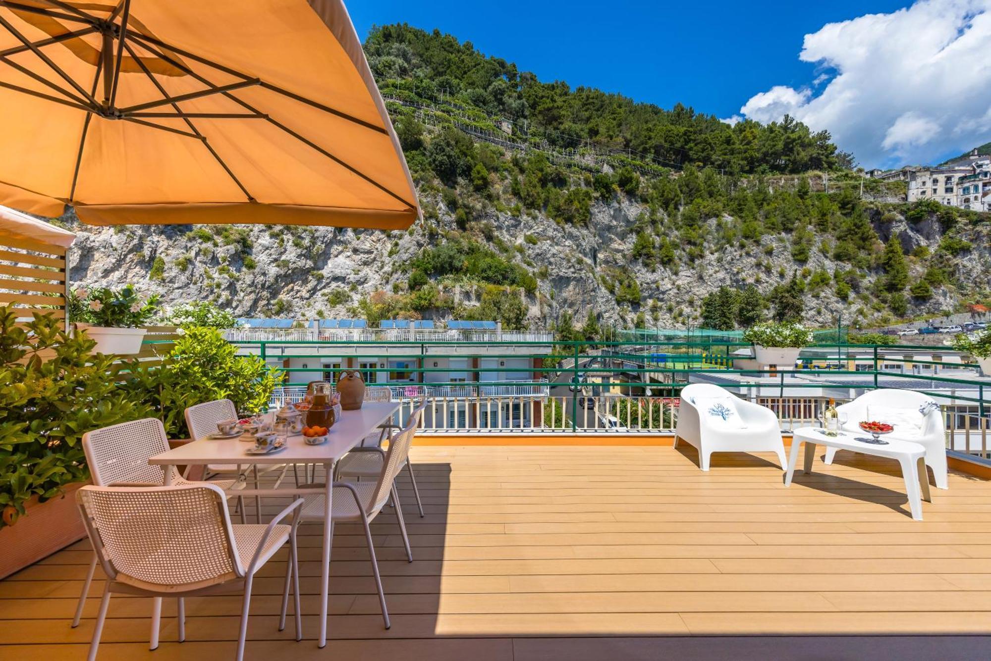 Le Terrazze Di Santa Tecla Apartment Maiori Luaran gambar
